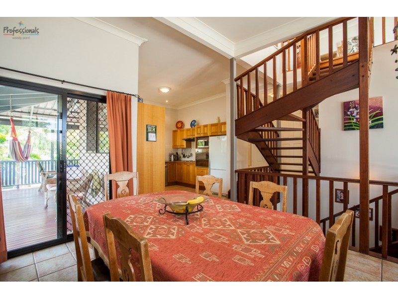 60 Oyster Point Esplanade, Scarborough QLD 4020