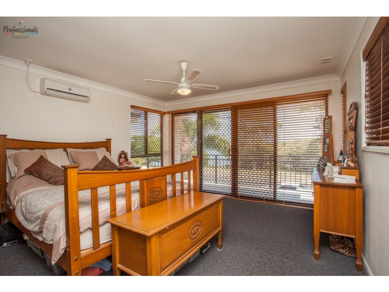 60 Oyster Point Esplanade, Scarborough QLD 4020