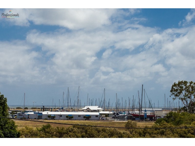 60 Oyster Point Esplanade, Scarborough QLD 4020