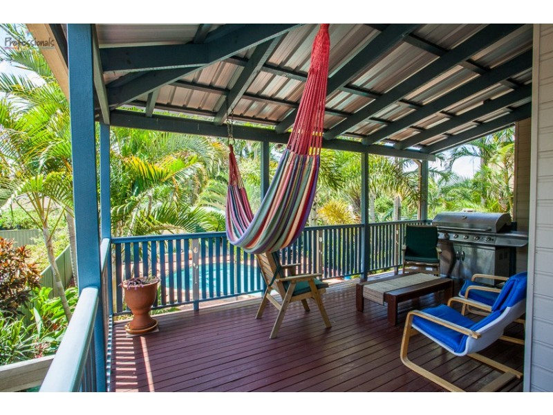 60 Oyster Point Esplanade, Scarborough QLD 4020