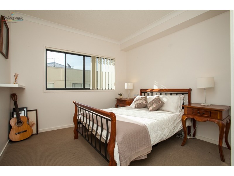 14/3 Rock Street, Scarborough QLD 4020