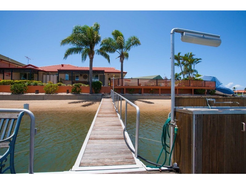 10 Eagle Court, Newport QLD 4020