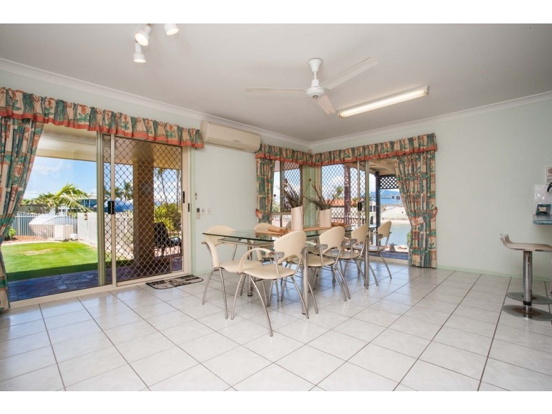 10 Eagle Court, Newport QLD 4020