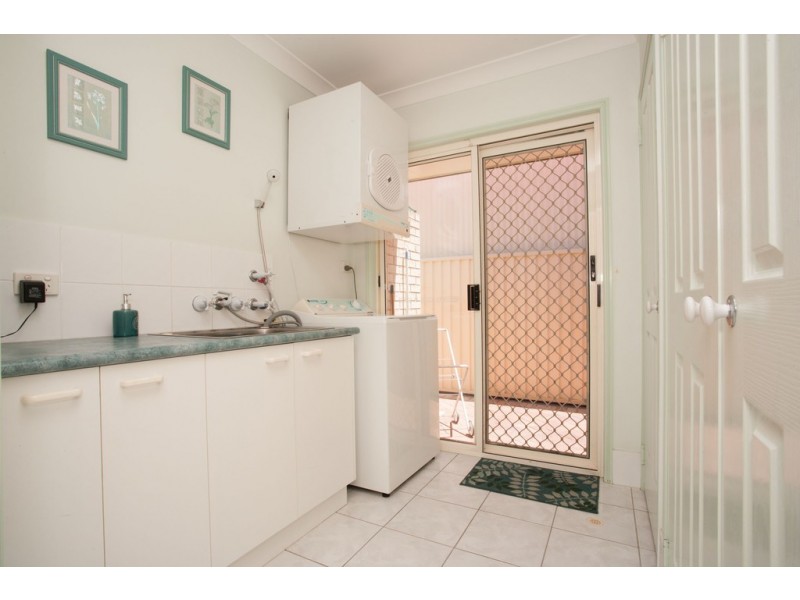 10 Eagle Court, Newport QLD 4020