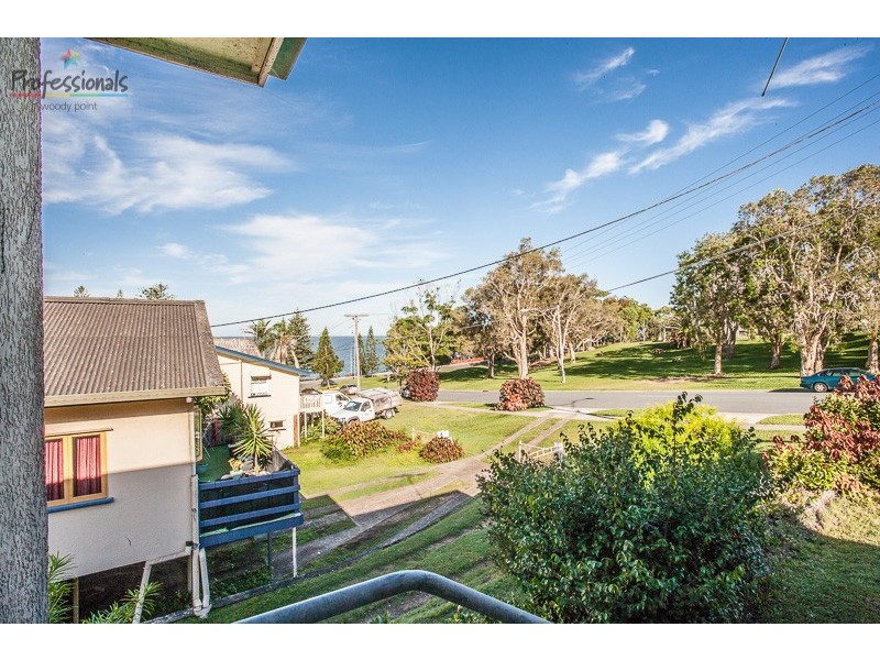 12 King Street, Woody Point QLD 4019