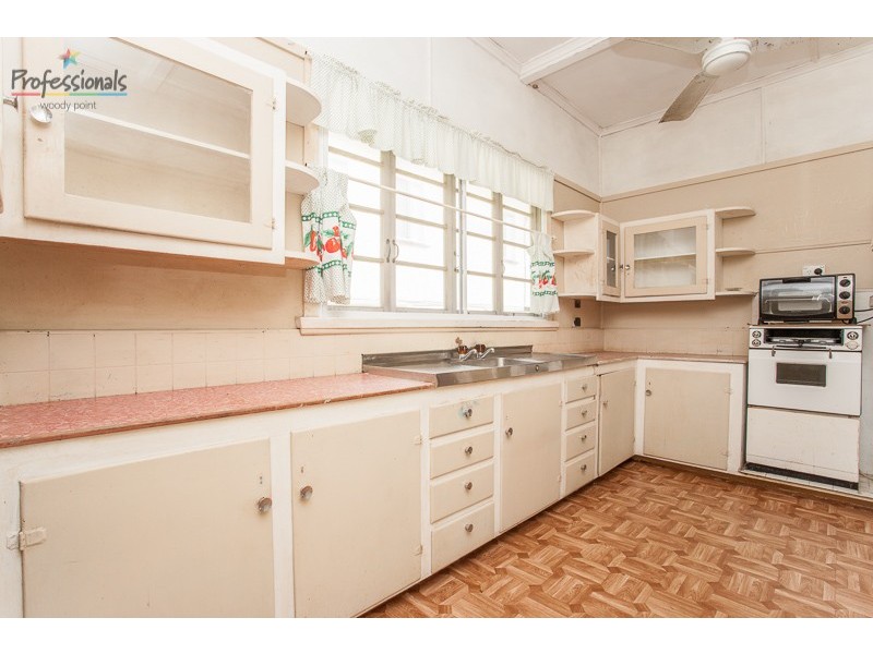 12 King Street, Woody Point QLD 4019