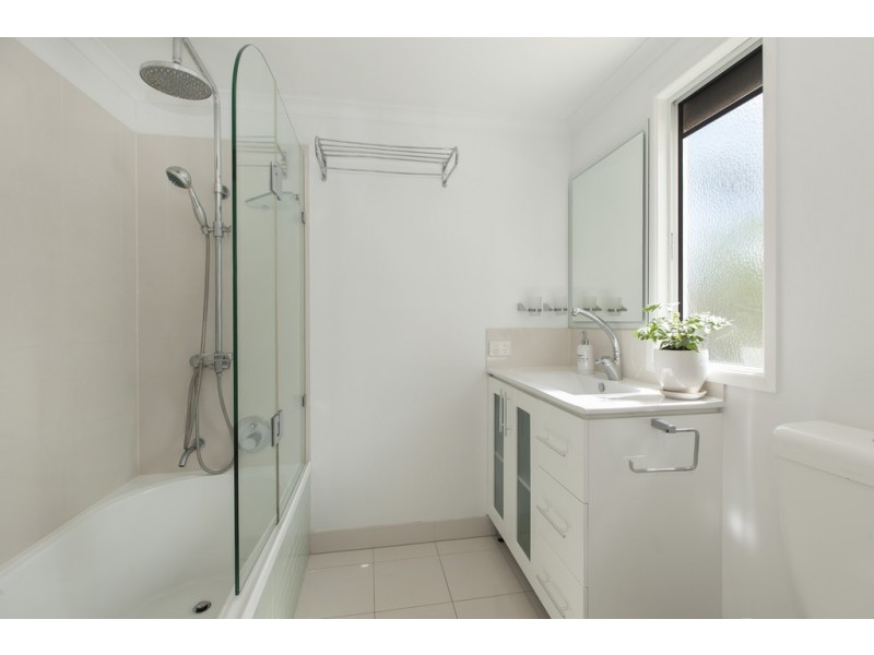 24 Hardiman Street, Woody Point QLD 4019