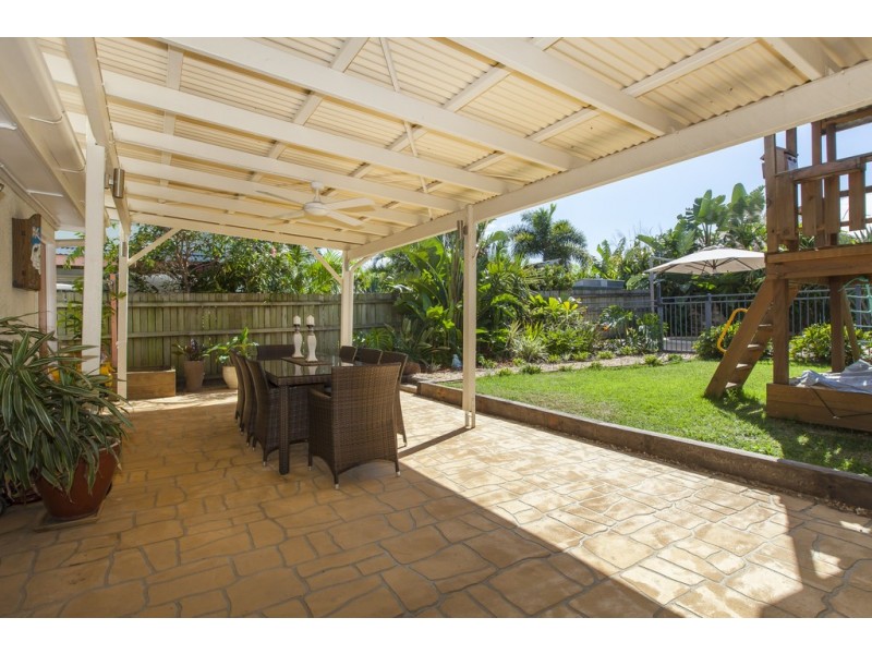 24 Hardiman Street, Woody Point QLD 4019