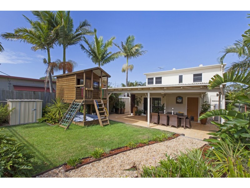 24 Hardiman Street, Woody Point QLD 4019