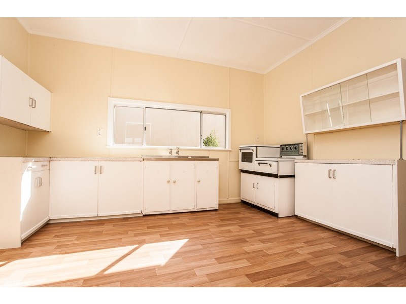 163 Scarborough Road, Redcliffe QLD 4020