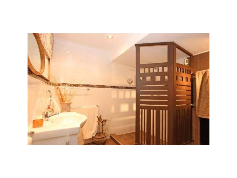 12 Silcock Street, Clontarf QLD 4019