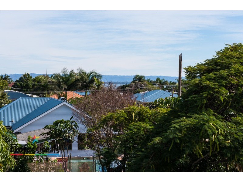 45 Seaville Avenue, Scarborough QLD 4020