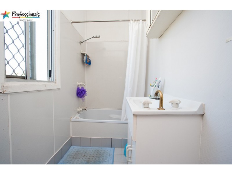 90 Oxley Avenue, Woody Point QLD 4019