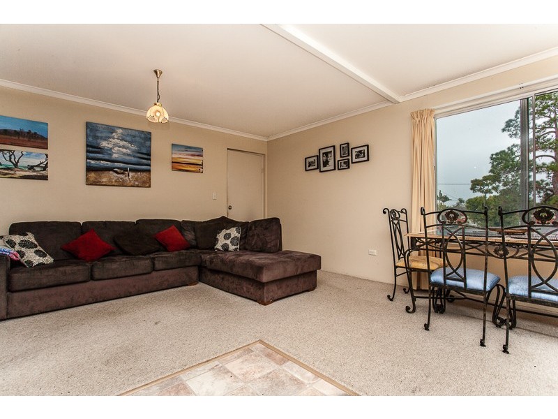4/8A Short Street, Woody Point QLD 4019