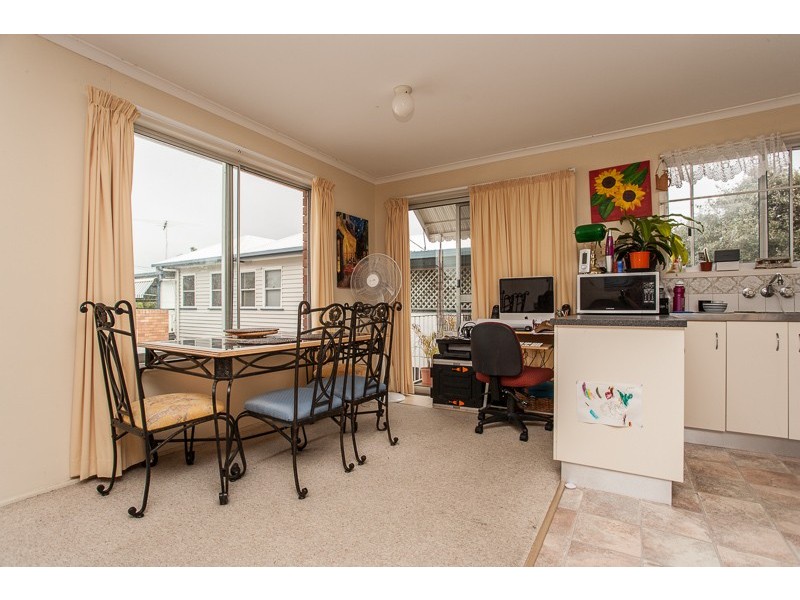 4/8A Short Street, Woody Point QLD 4019