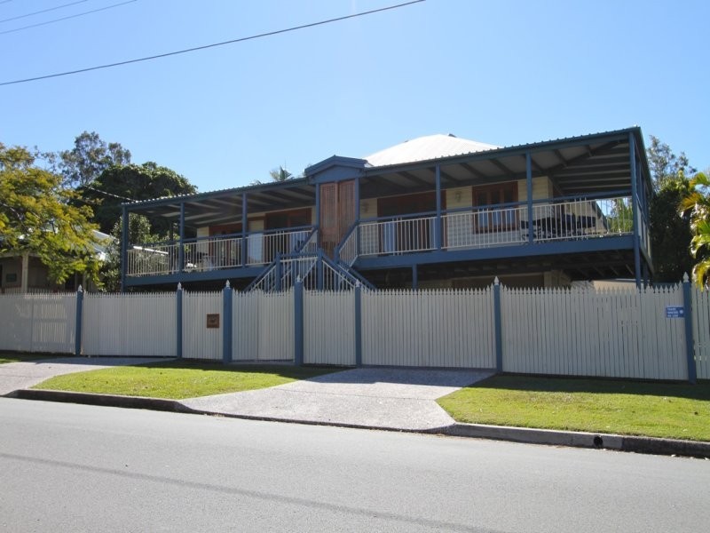 6 Arthur Street, Woody Point QLD 4019