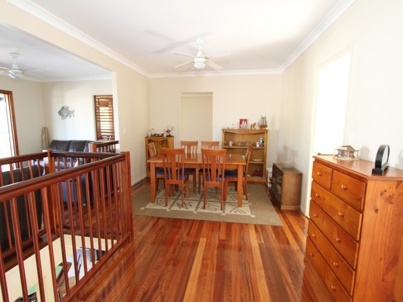 6 Arthur Street, Woody Point QLD 4019