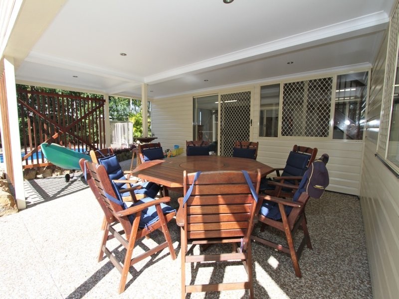 6 Arthur Street, Woody Point QLD 4019
