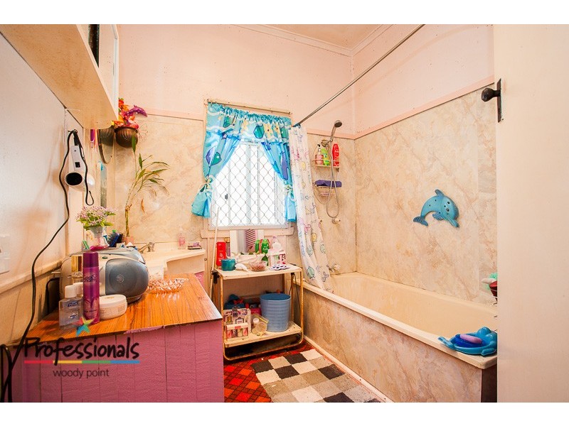 21 Hardiman Street, Woody Point QLD 4019