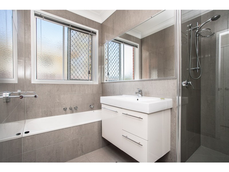 48a Murphy Street, Scarborough QLD 4020