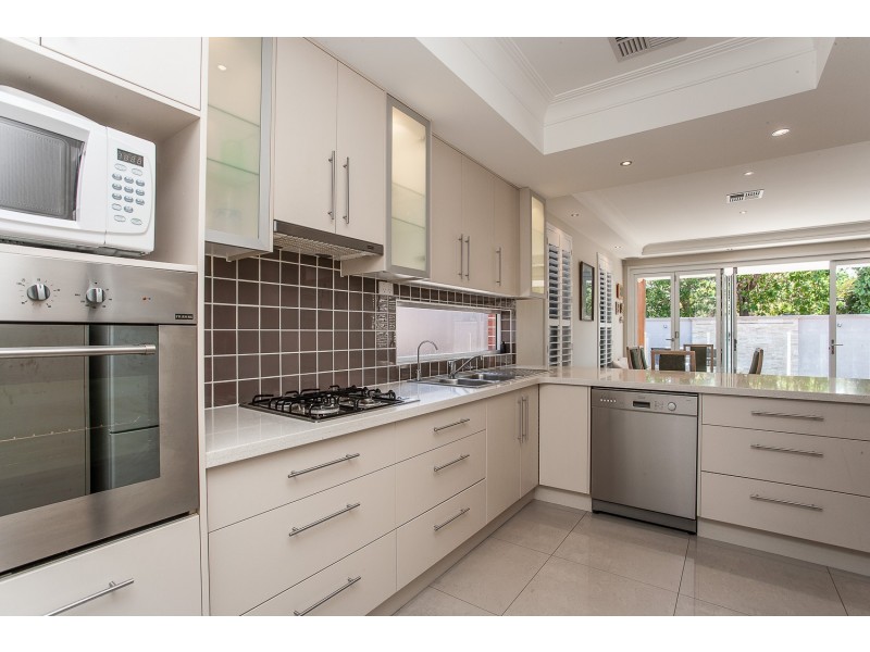 48a Murphy Street, Scarborough QLD 4020