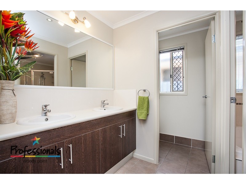 62 Centaur Street, Kippa-ring QLD 4021