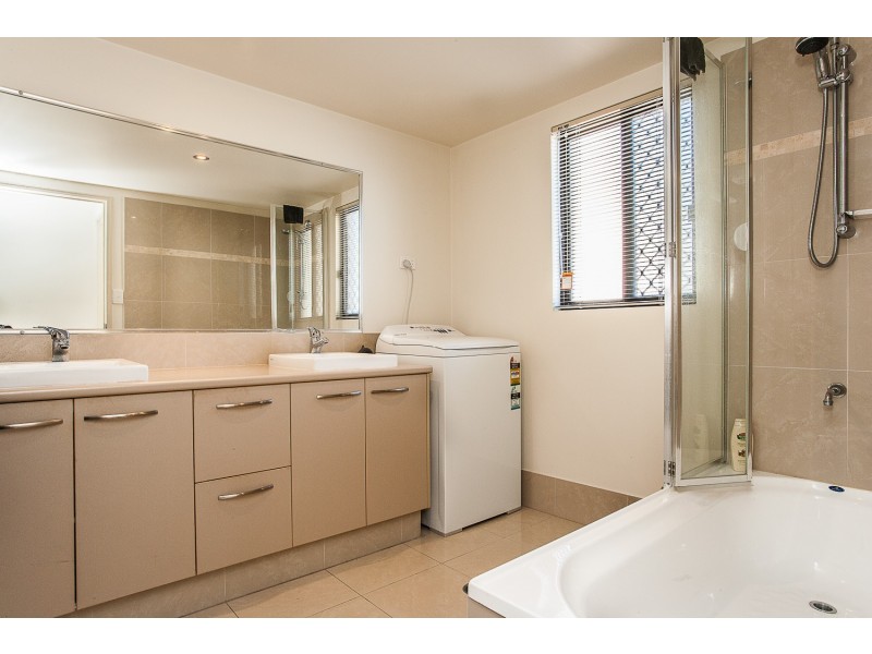 1/105 Mein Street, Scarborough QLD 4020