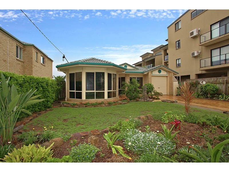 12 Yacht Street, Clontarf QLD 4019