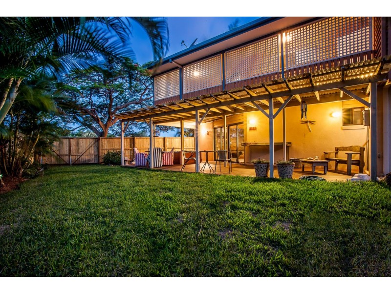 9 Gretel Court, Newport QLD 4020