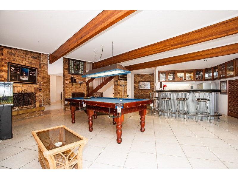 9 Gretel Court, Newport QLD 4020