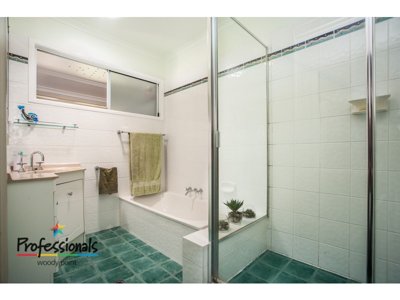 84 Centaur Street, Kippa-ring QLD 4021