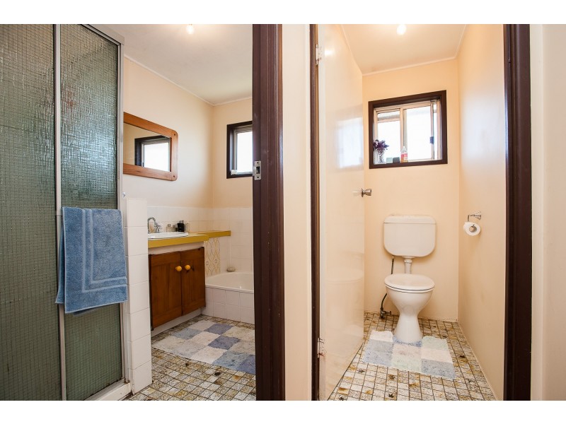 90 Griffith Road, Scarborough QLD 4020