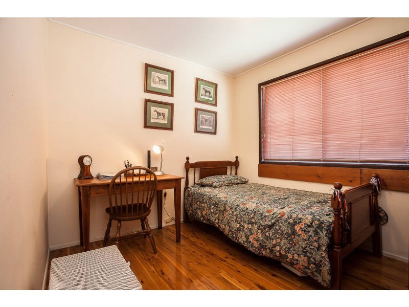 90 Griffith Road, Scarborough QLD 4020
