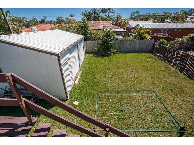 90 Griffith Road, Scarborough QLD 4020