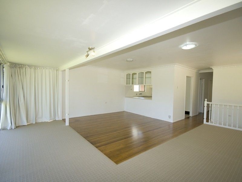 6 View Street, Woody Point QLD 4019