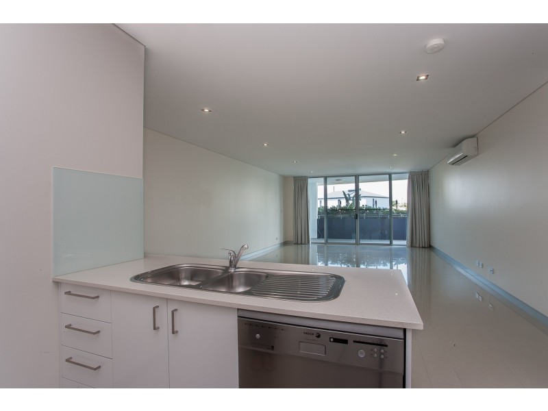 36/17 Marine Parade, Redcliffe QLD 4020