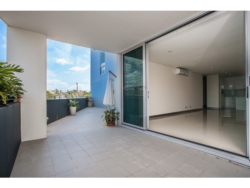 36/17 Marine Parade, Redcliffe QLD 4020