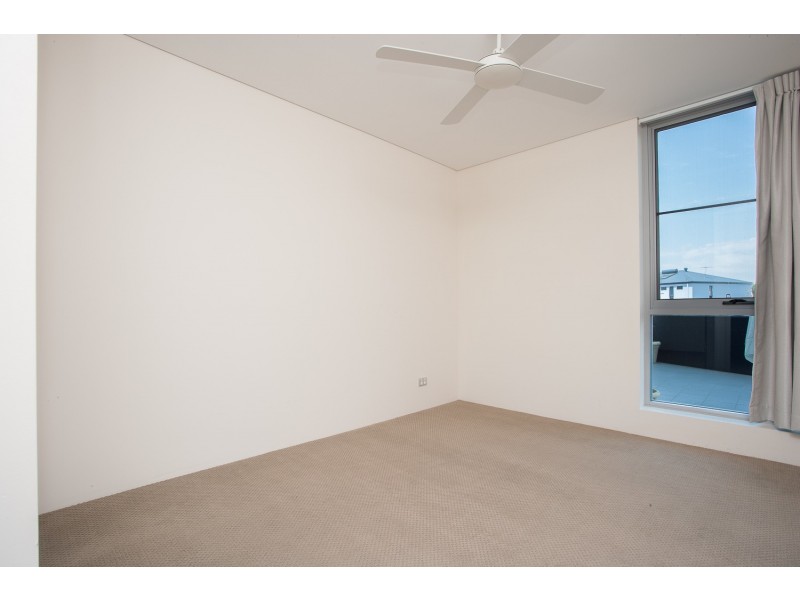 36/17 Marine Parade, Redcliffe QLD 4020