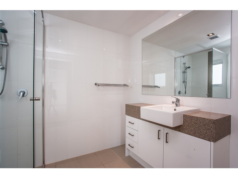 36/17 Marine Parade, Redcliffe QLD 4020