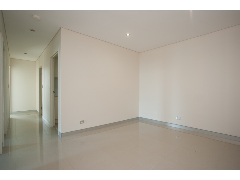 36/17 Marine Parade, Redcliffe QLD 4020