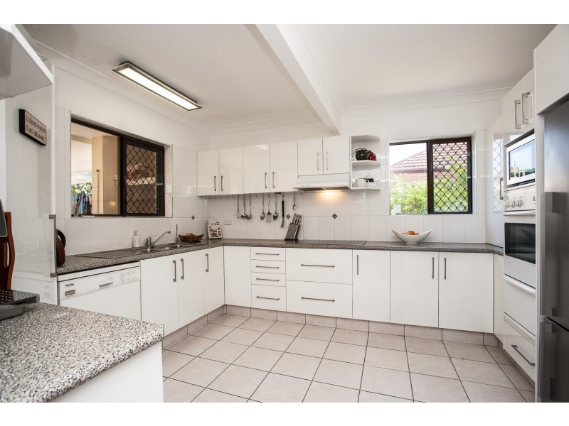 78 King Street, Woody Point QLD 4019