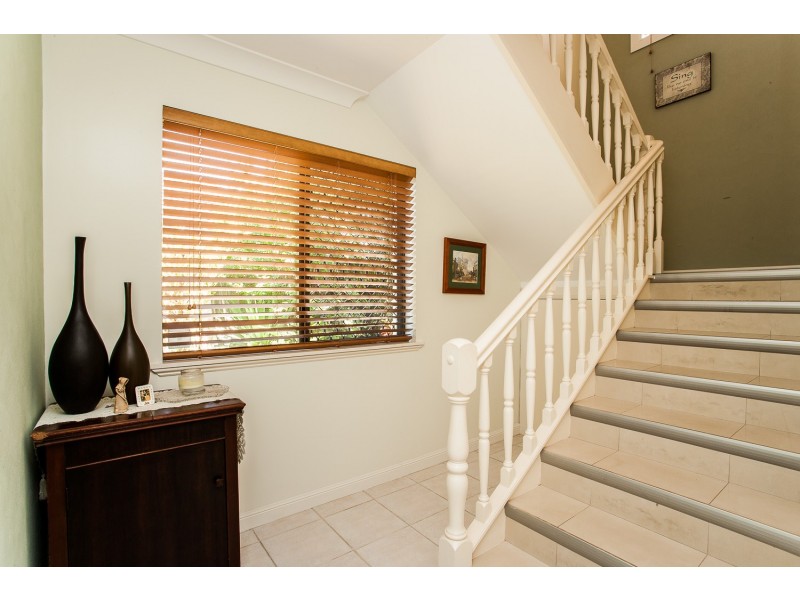 78 King Street, Woody Point QLD 4019