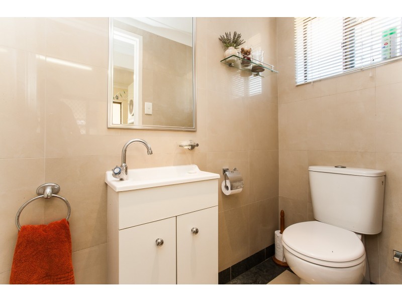 78 King Street, Woody Point QLD 4019