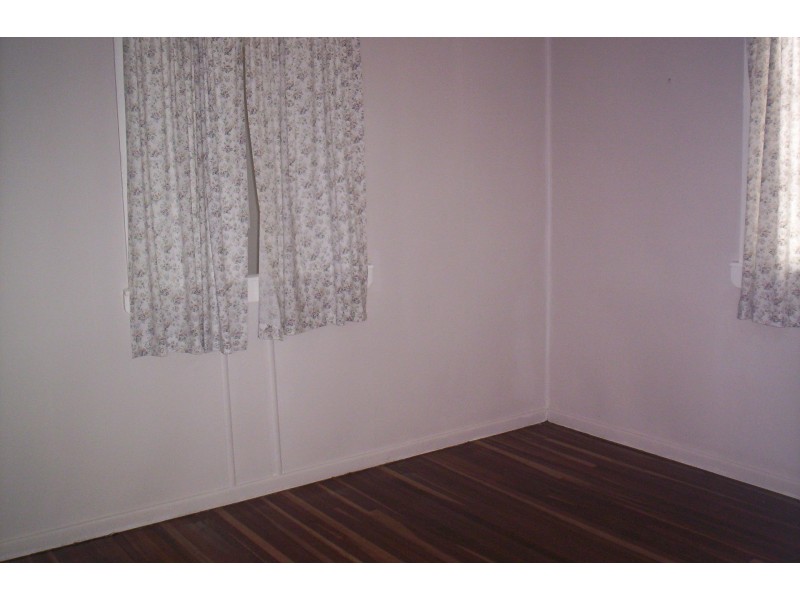 22 McLennan Street, Woody Point QLD 4019