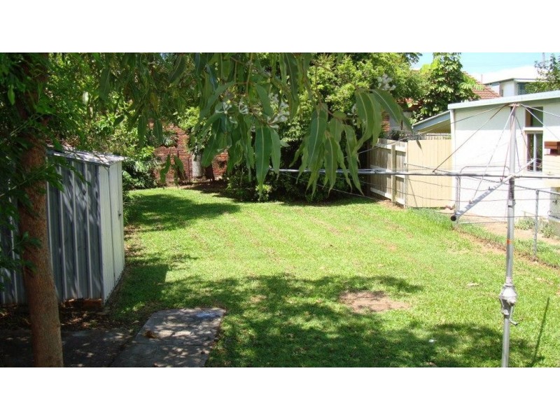 22 McLennan Street, Woody Point QLD 4019