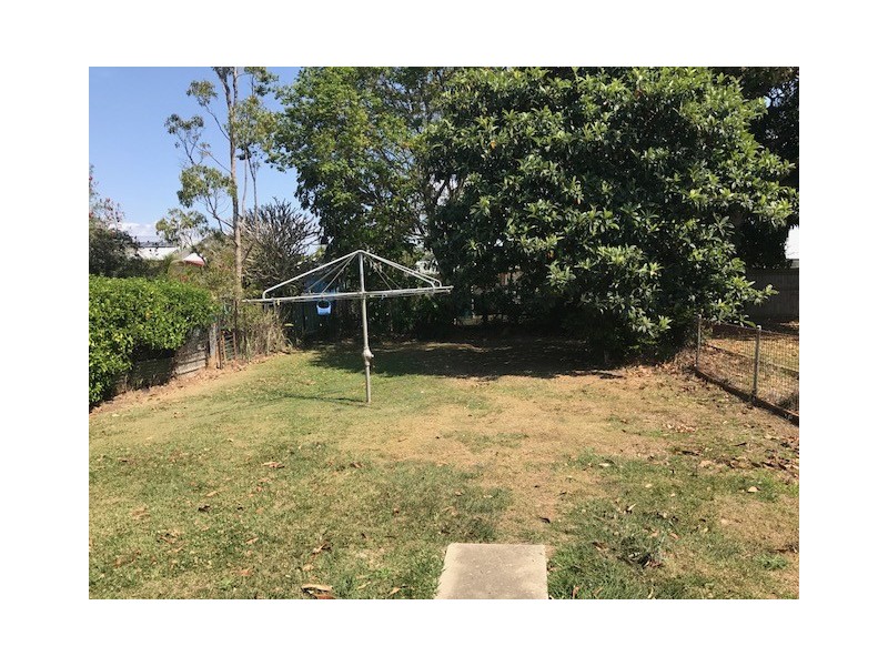 35 McLennan Street, Woody Point QLD 4019