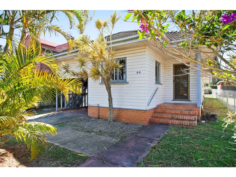 44 Bailey Street, Woody Point QLD 4019