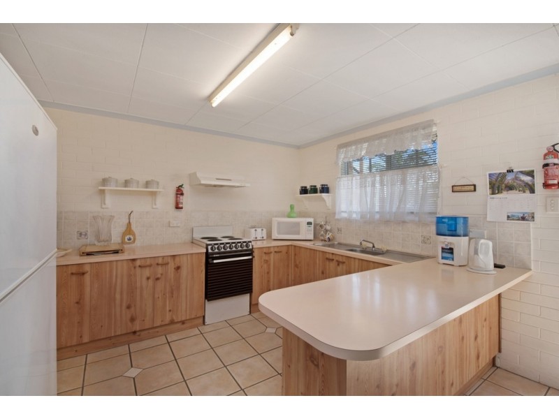 2/124 Hornibrook Esplanade, Clontarf QLD 4019