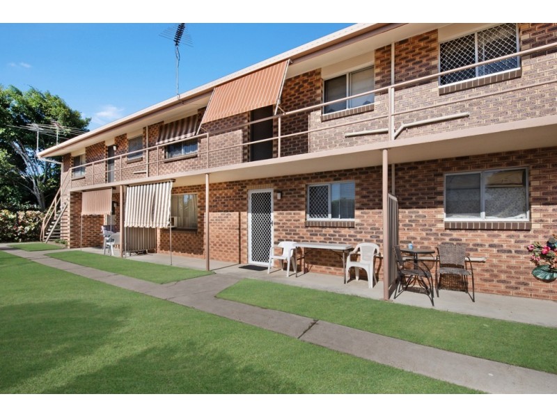 2/124 Hornibrook Esplanade, Clontarf QLD 4019