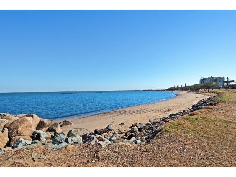 2/124 Hornibrook Esplanade, Clontarf QLD 4019